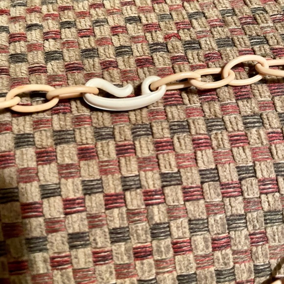 Vintage celluloid leaf necklace. Fantastic! Pristine! - Picture 4 of 7